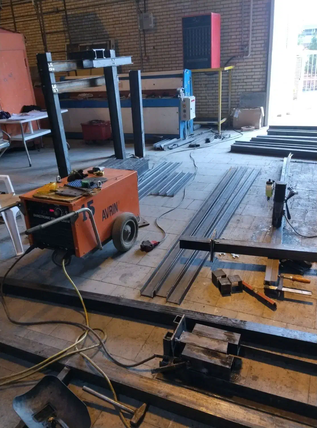 جوشکاری سیار*وقتم آزاد است تماس بگیریدوقیمت مناسب|خدمات پیشه و مهارت|کرمان, |دیوار