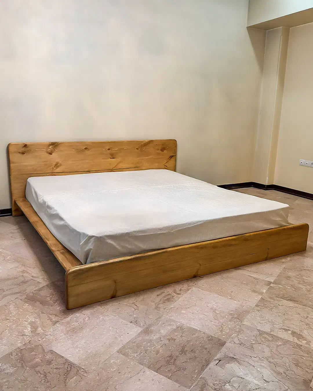 سرویس خواب دو نفره میز ارایش صندلی ویترین|تخت و سرویس خواب|اراک, |دیوار