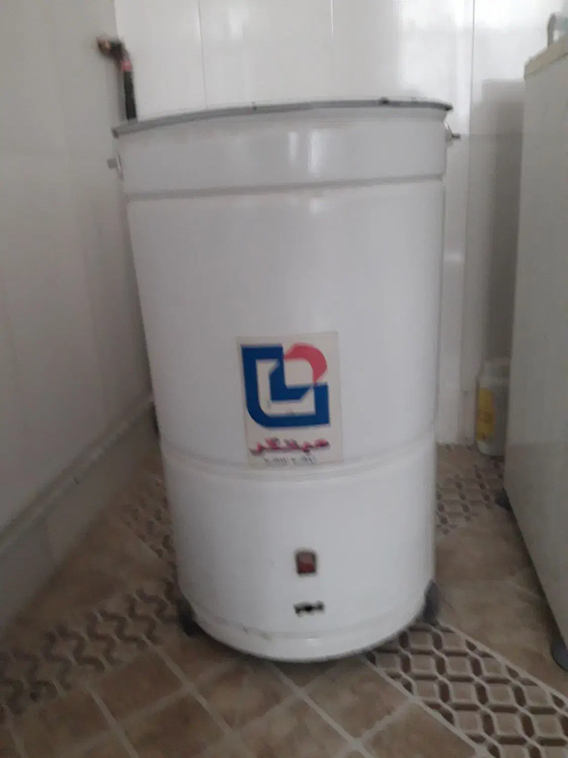 ماشین لباسشویی سطلی|ماشین لباسشویی و خشک‌کن لباس|قم, نیروگاه|دیوار