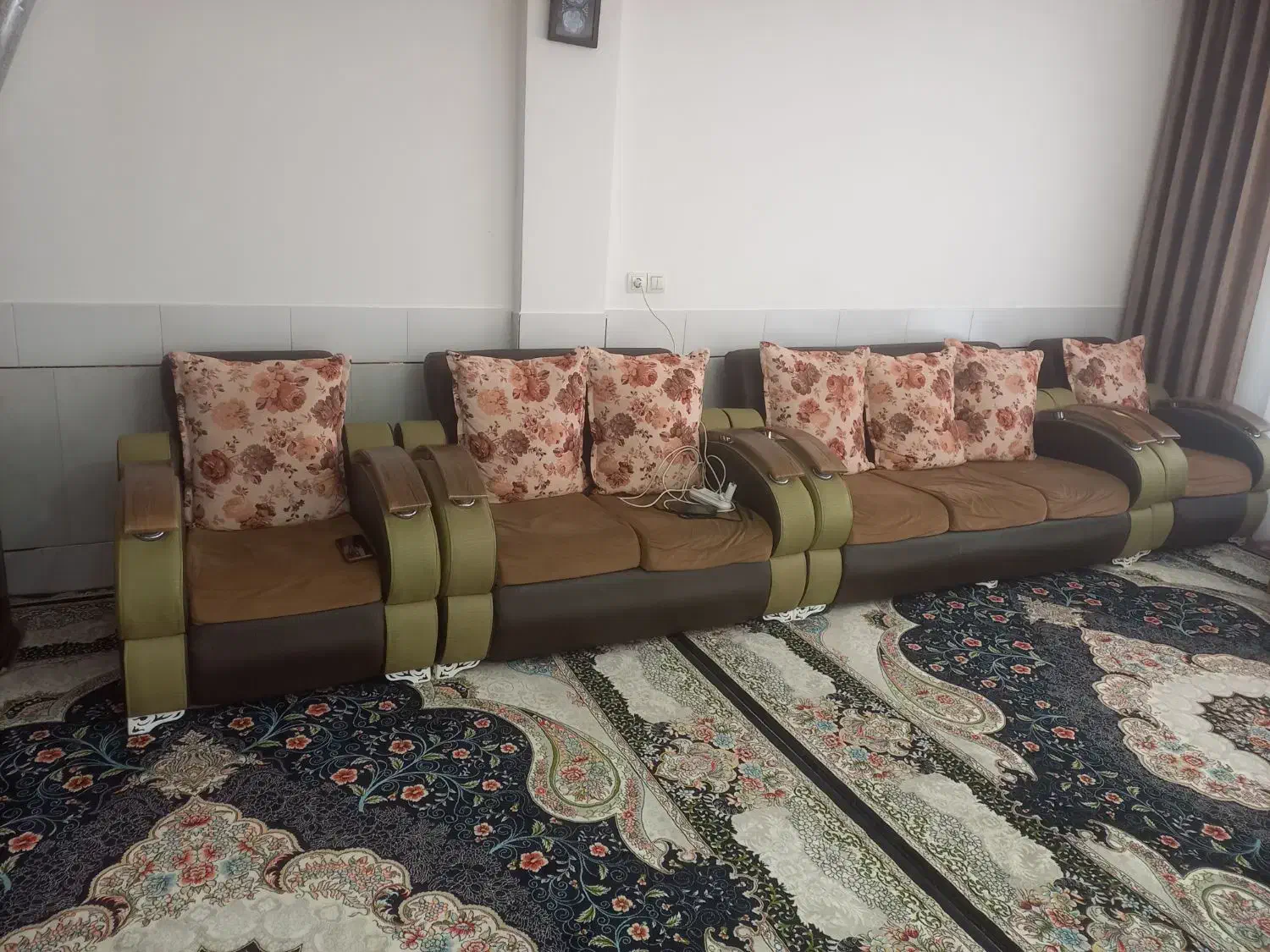 مبل|مبلمان خانگی و میز عسلی|پیر بکران, |دیوار