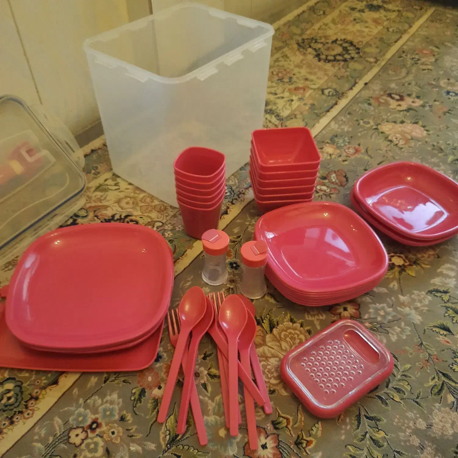 ظروف مسافرتی صنعت سازان|ظروف نگهدارنده، پلاستیکی، یک‌بارمصرف|ملارد, |دیوار