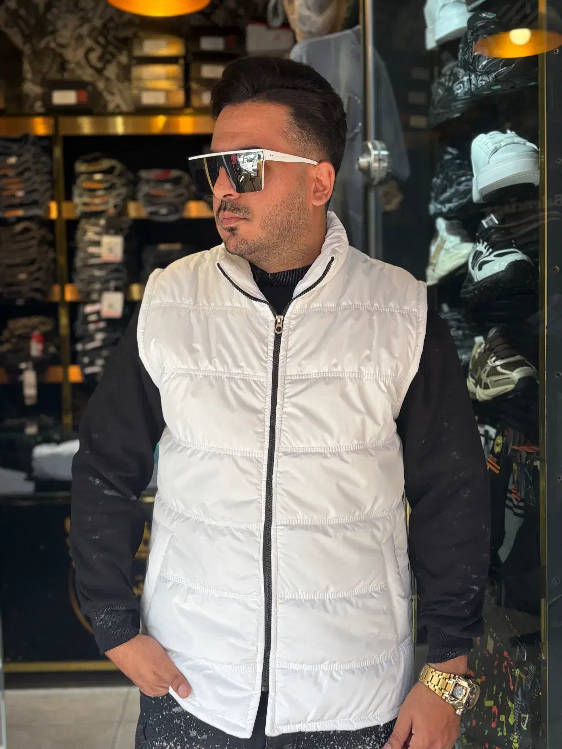 پافر|لباس|تهران, خاک سفید|دیوار