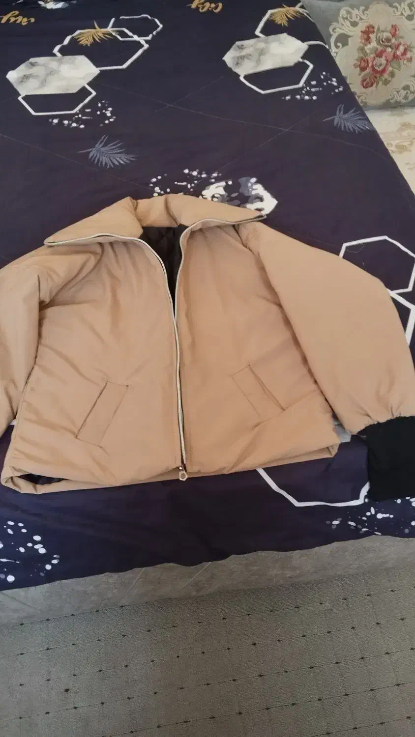 بامبر نو|لباس|تربت جام, شهید مدرس|دیوار