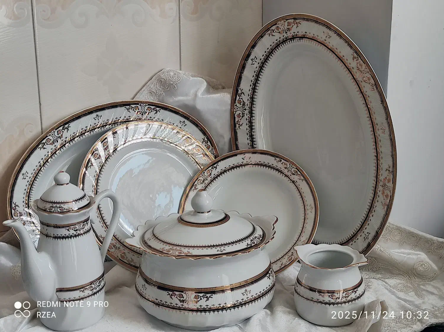 هدیه ای عالی برای روز مادر|ظروف سرو و پذیرایی|فلاورجان, |دیوار