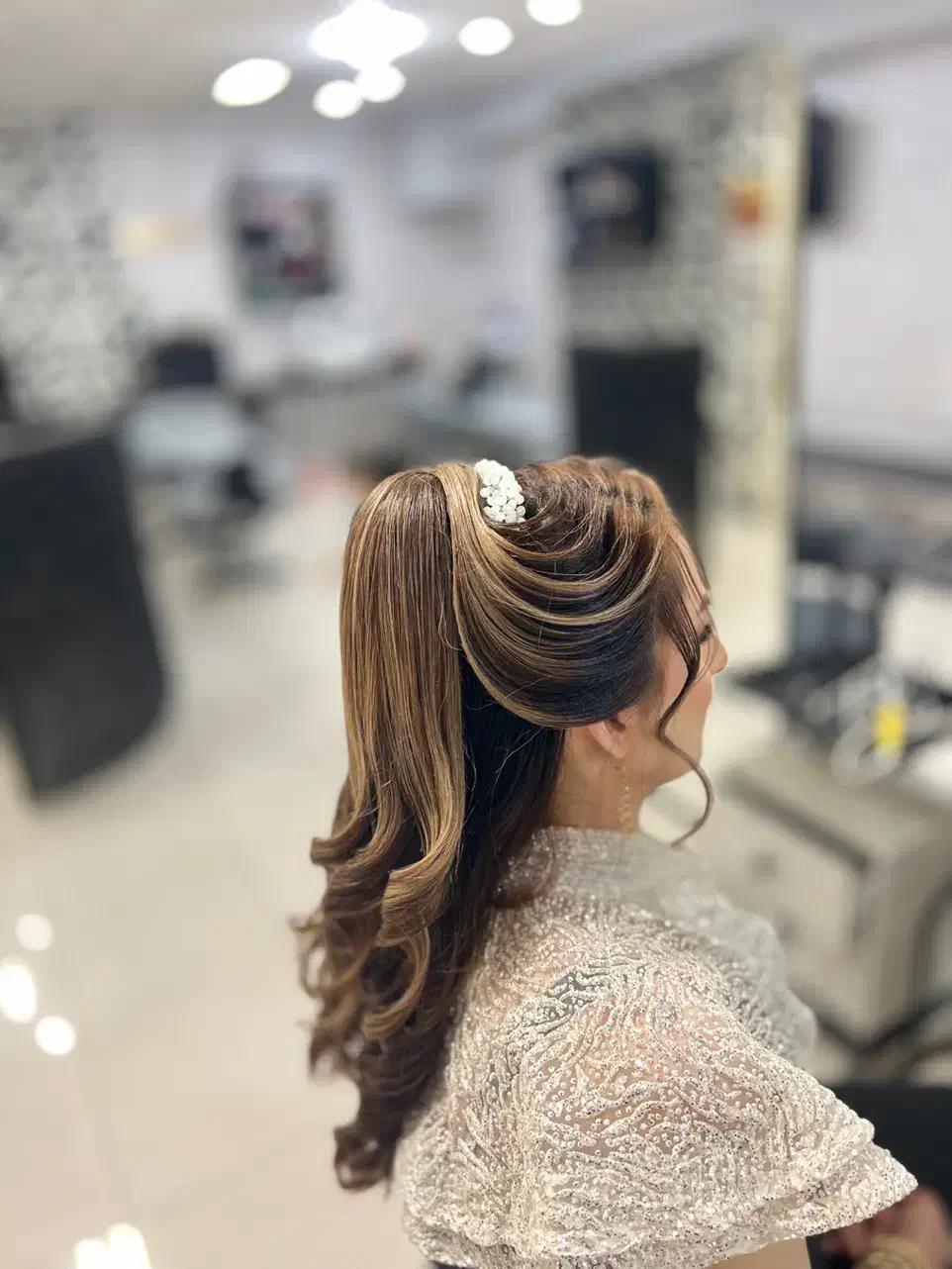 بمناسبت افتتاحیه آموزش تمامی رشته های آرایشگری|خدمات آموزشی|زاهدان, |دیوار