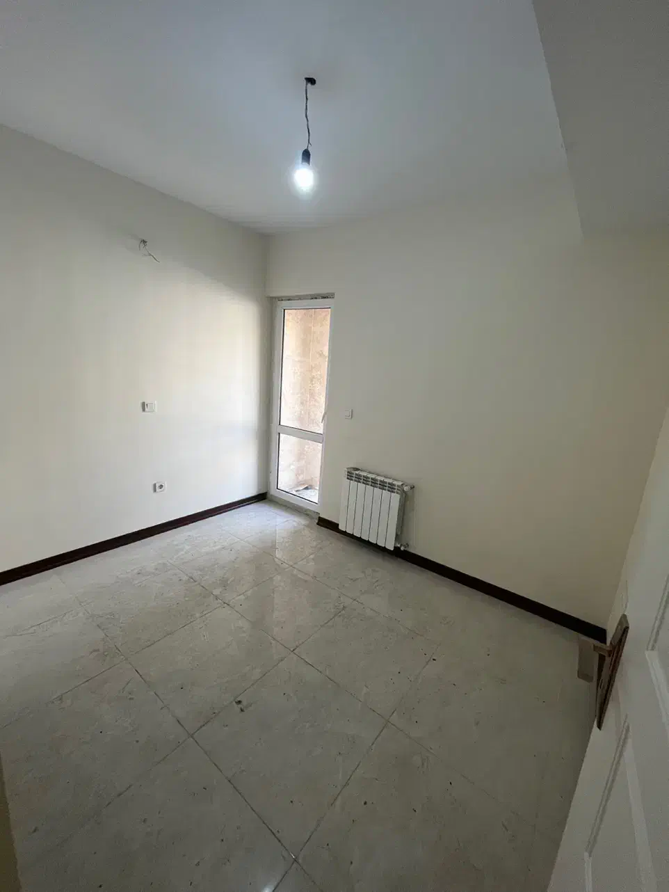 ۶۷ متر / دو خوابه/ نوساز کلید نخورده/ بلوار اصلی