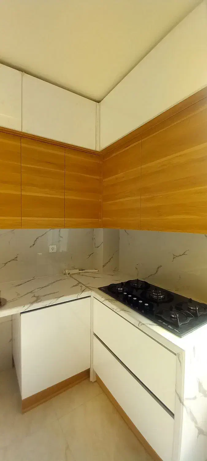 ۲۵۰متر۳خوابه مستردار۲پارکینگ۲بالکن نوسازی شده