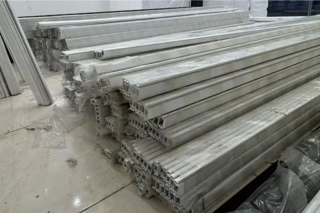 پخش عمده انواع لاین نوری لاینر نوارریسه|لامپ و چراغ|اهواز, نادری|دیوار