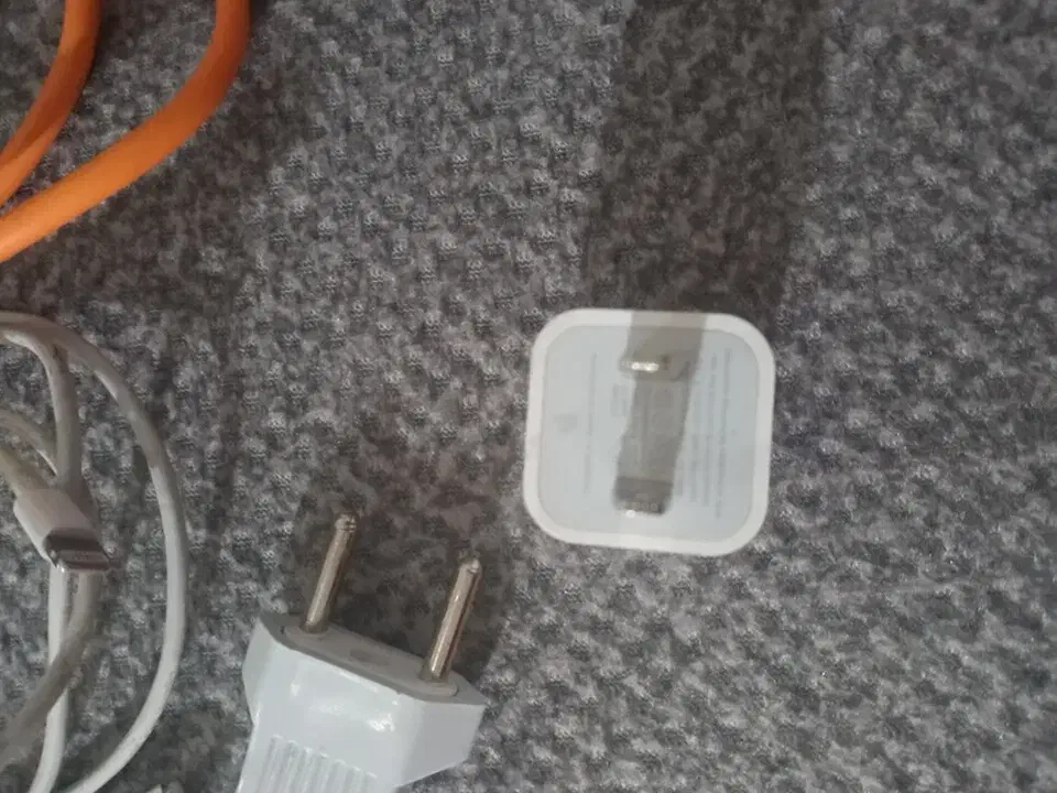 کله گیر و شارژر آیفون|لوازم جانبی موبایل و تبلت|سلماس, |دیوار