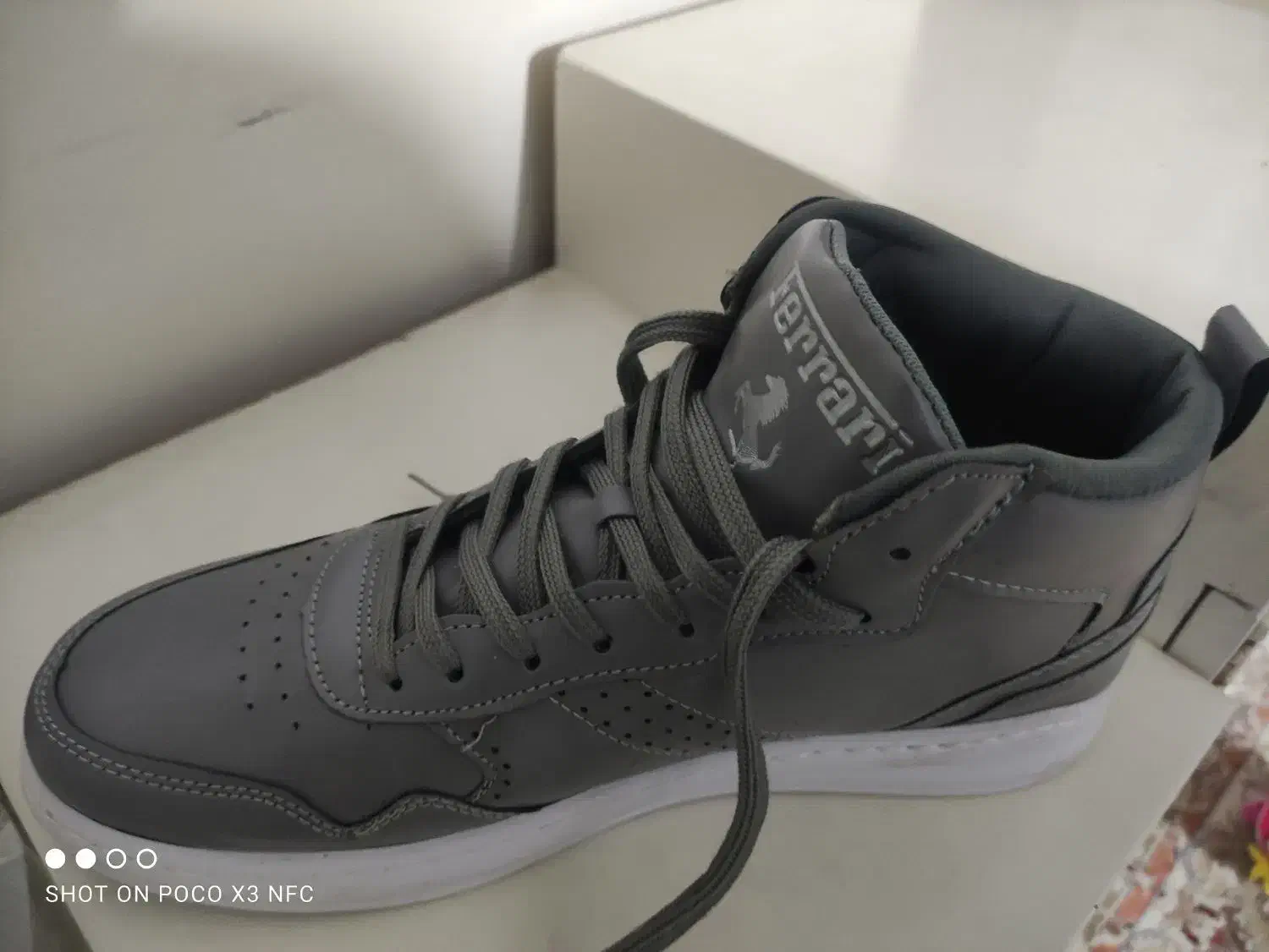 کفش جردن|کیف، کفش، کمربند|بروجرد, |دیوار