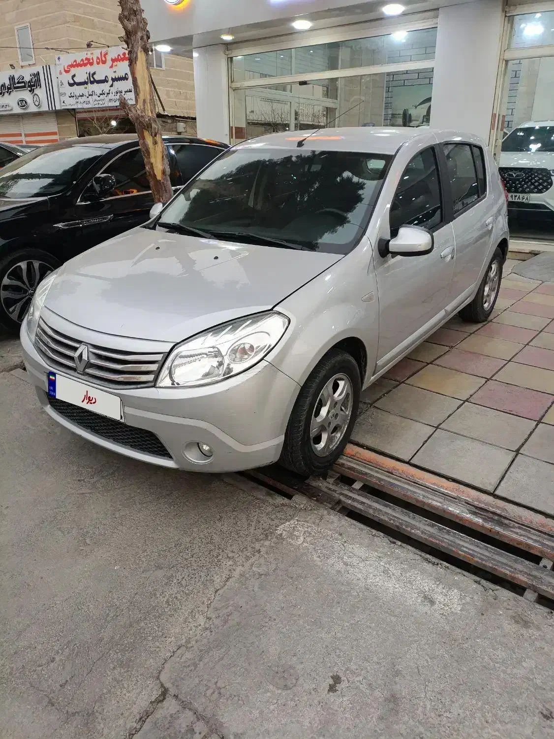 ساندرو|خودرو سواری و وانت|هشتگرد, شهرک بعثت|دیوار