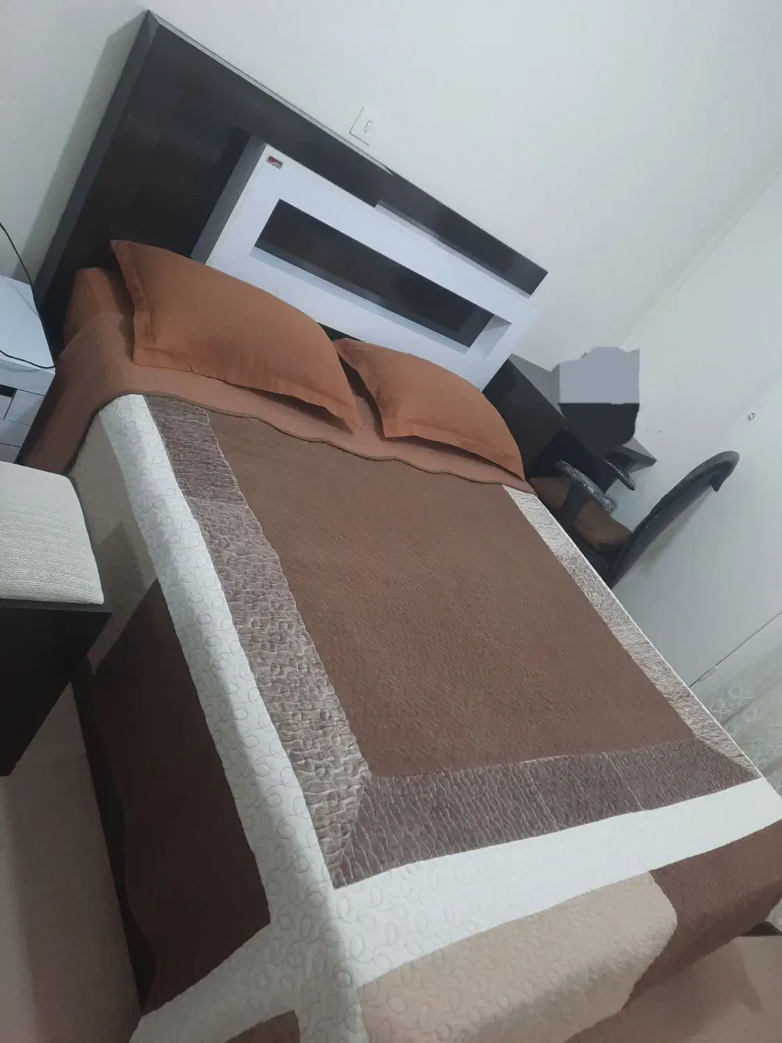 سرویس خواب|تخت و سرویس خواب|تلو, |دیوار