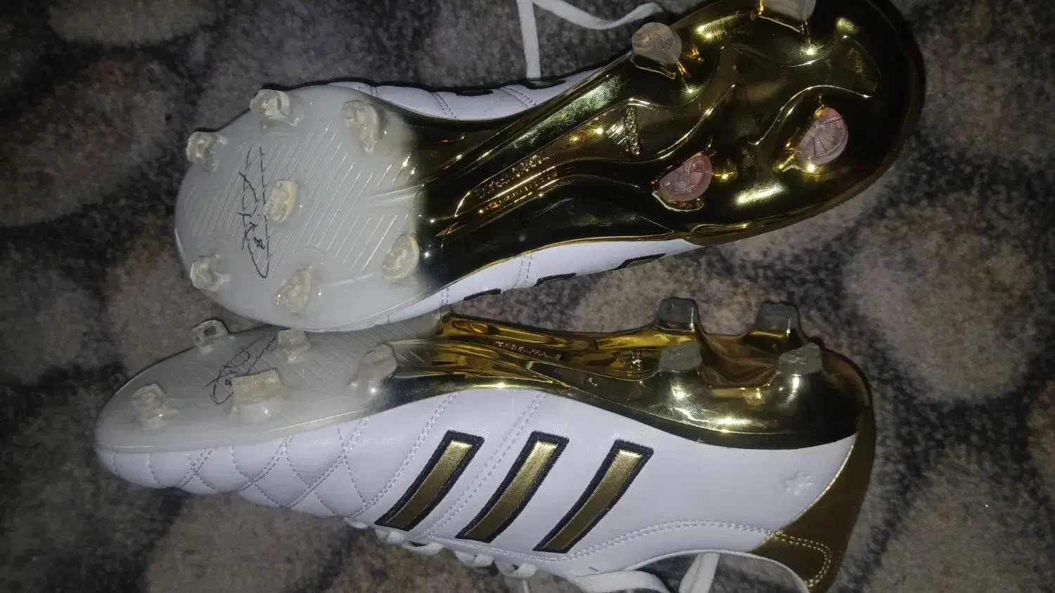 کفش چمن اورجینال تونی کروس|تجهیزات ورزشی|مشهد, حسینآباد|دیوار