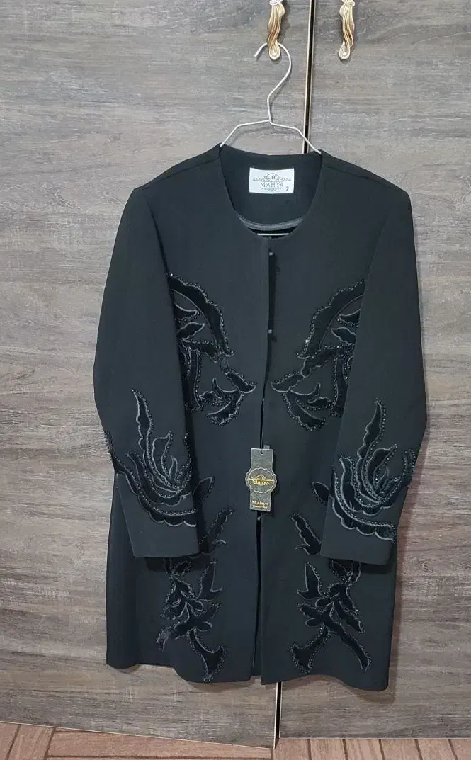 پارچه مجلسی و‌ مانتو به قیمت فاکتور|لباس|کرمانشاه, |دیوار