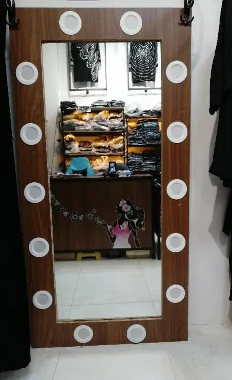 آینه قدی چراغدار|فروشگاه و مغازه|گرگان, |دیوار