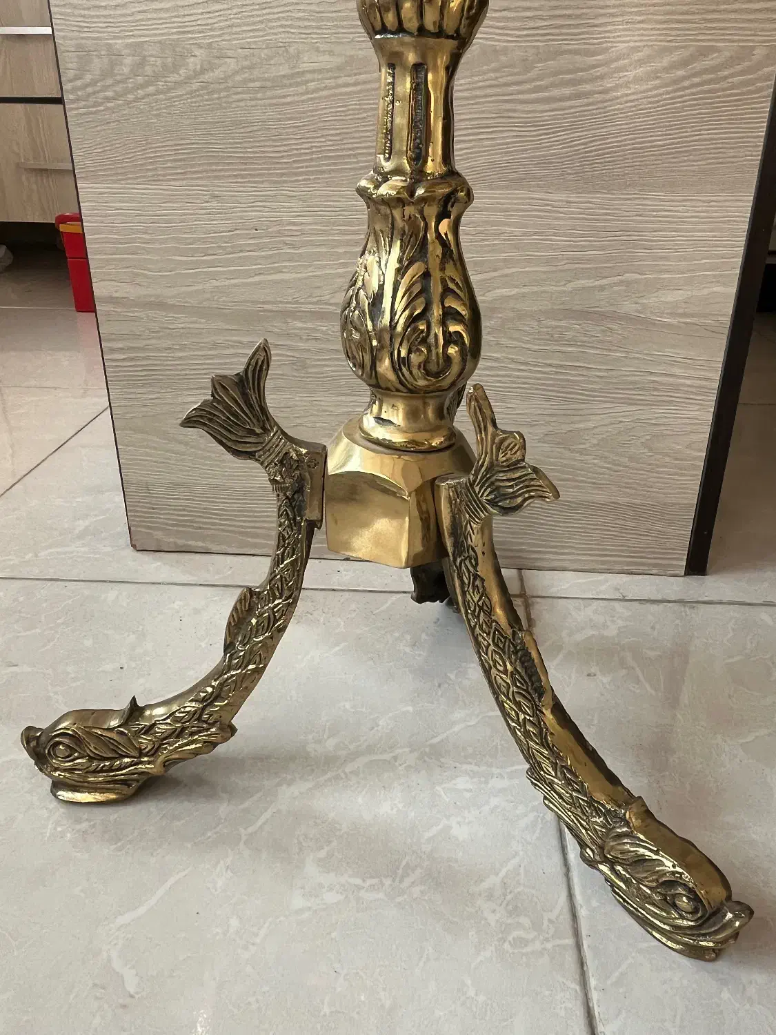 میز برنجی با صفحه سنگ|مبلمان خانگی و میز عسلی|تهران, مینای شمالی (مخبر)|دیوار