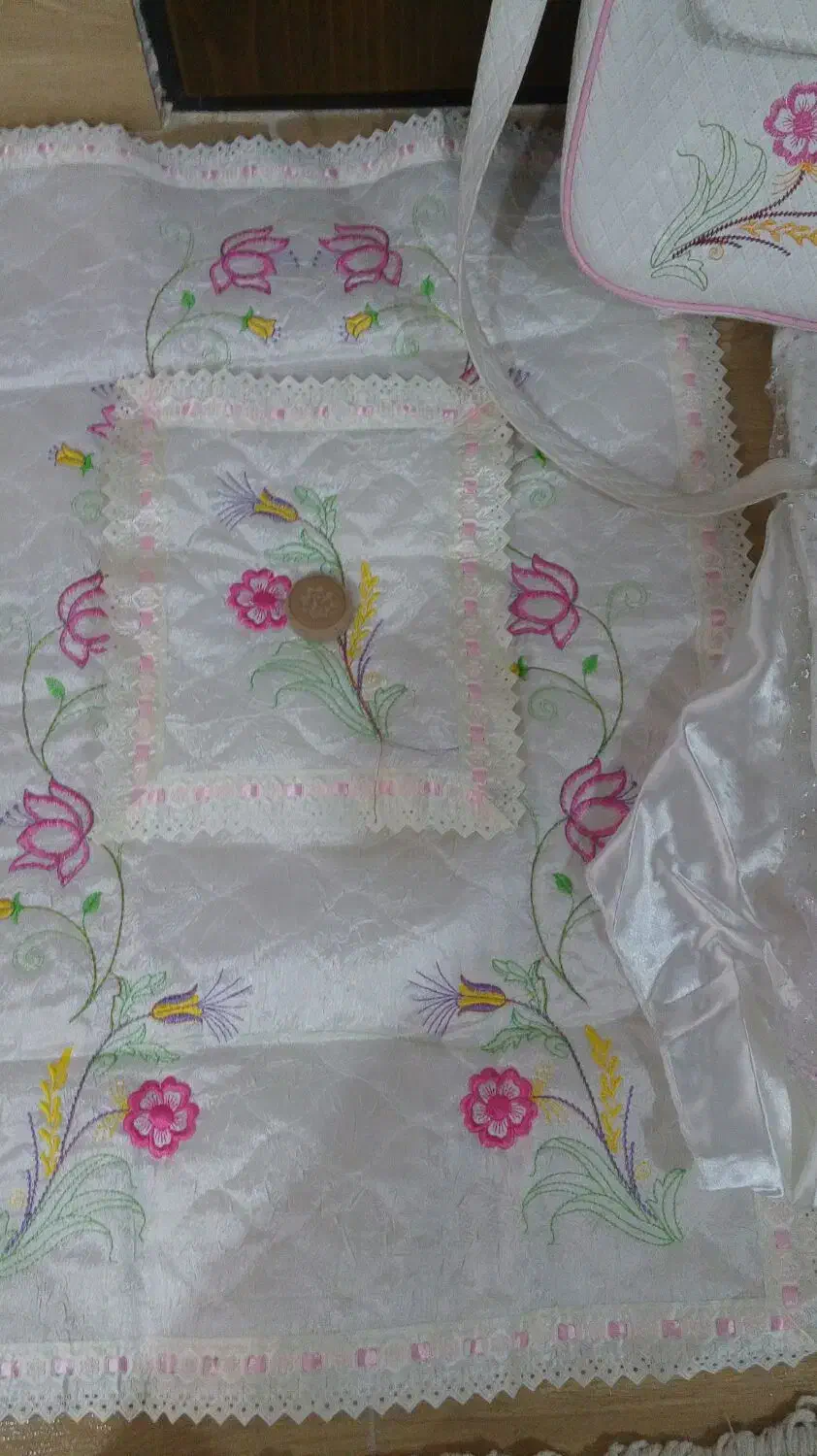 چادر وسجاده|لباس|خوی, |دیوار