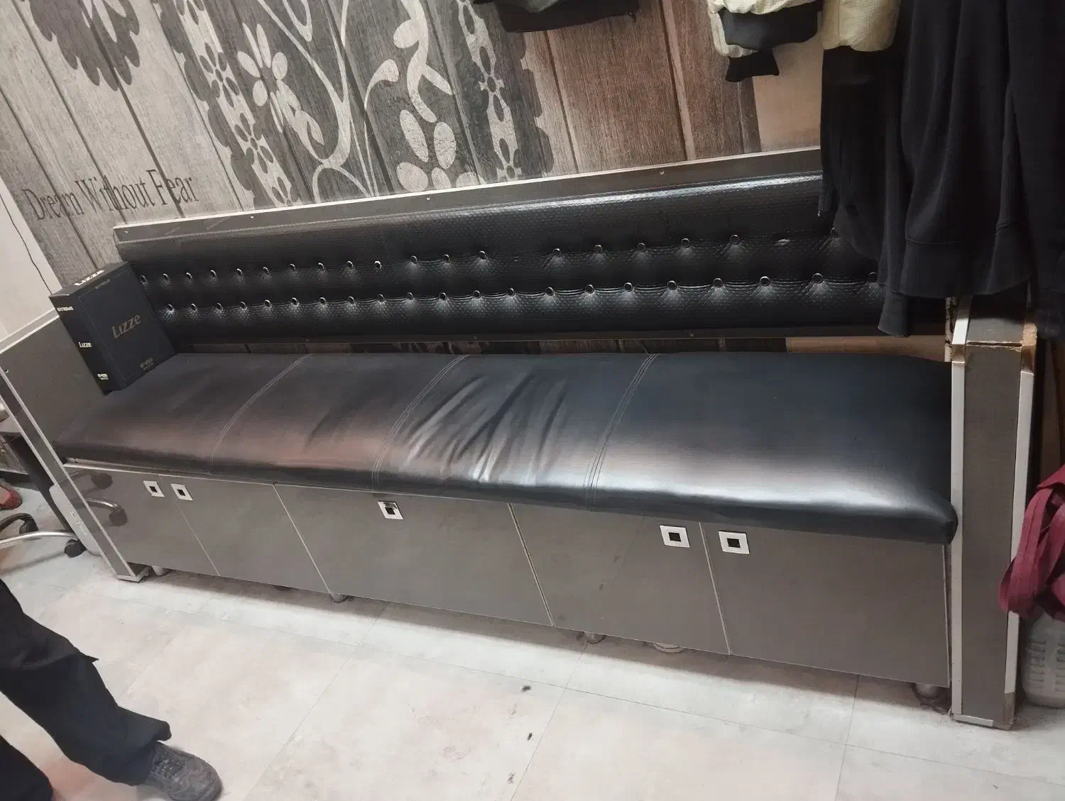 ایینه صندلی و میز ترولی آرایشگاهی|آرایشگاه و سالن‌های زیبایی|رشت, شهرک قدس|دیوار