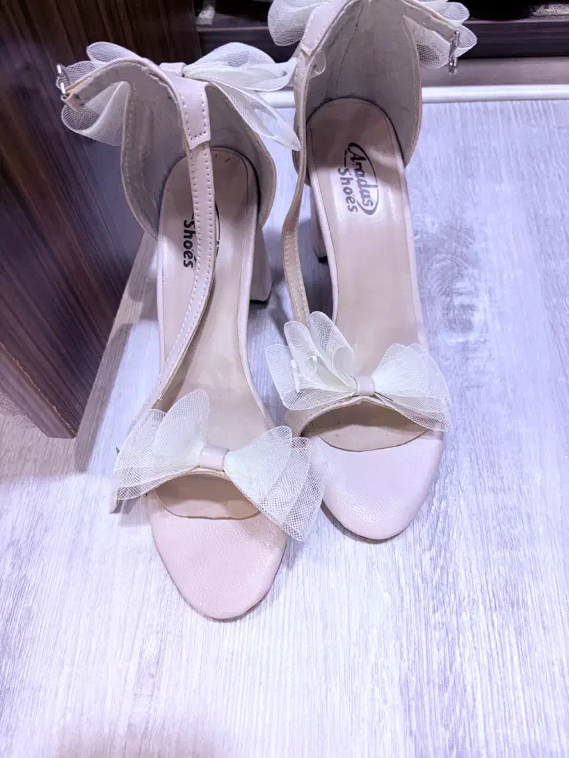 لباس و کفش کاملا نو|لباس|رشت, گلسار|دیوار