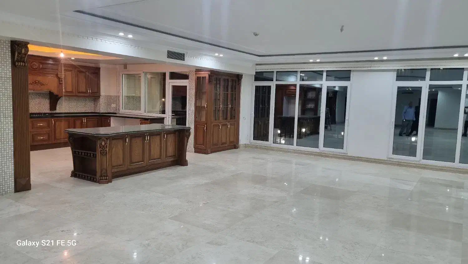 رهن و اجاره واحد 290 متری در بنفشه ها|اجارهٔ آپارتمان|تهران, گلستان (شهرک راه آهن)|دیوار