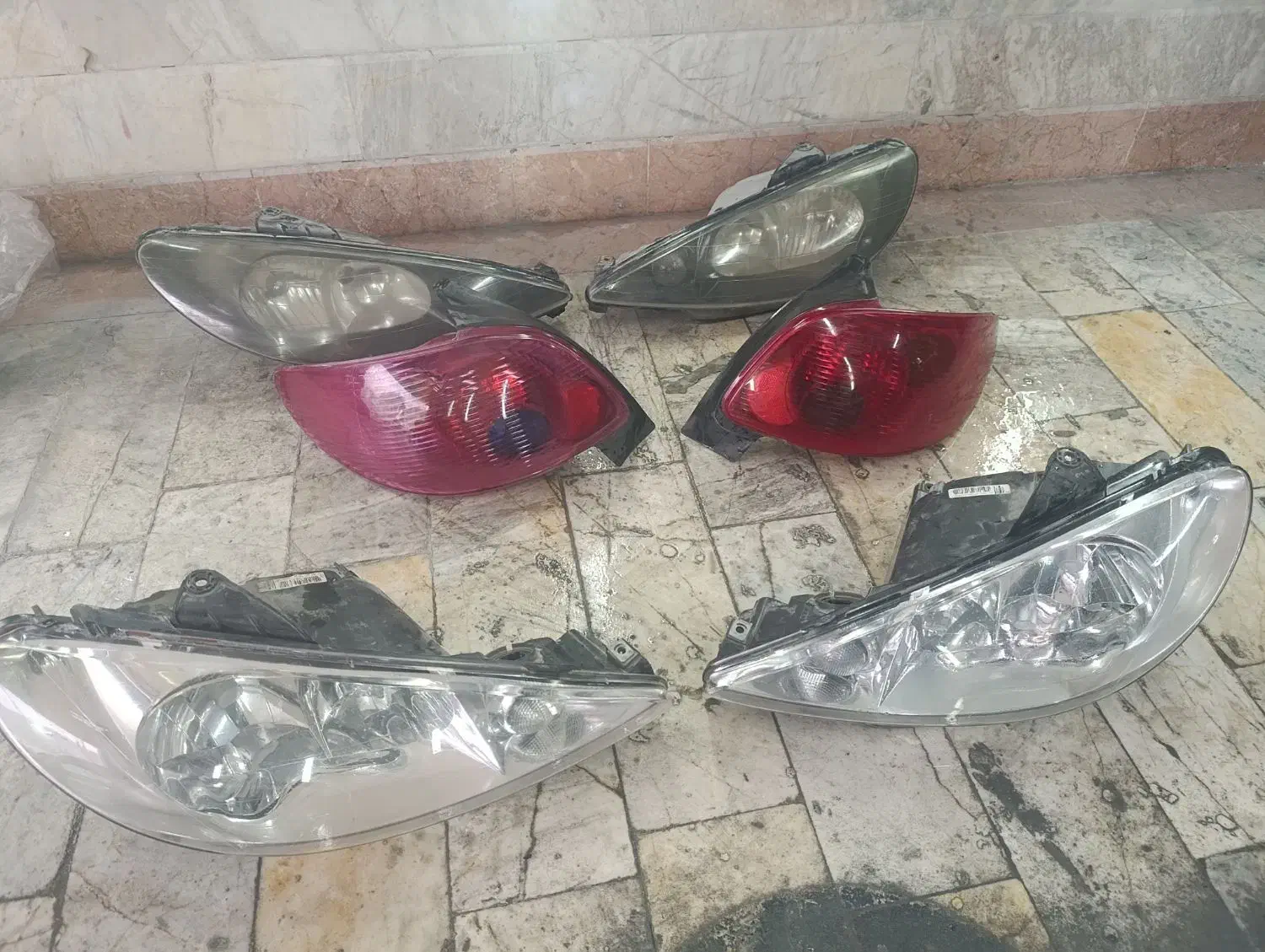 فروش چراغ سپر فنر کاپوت گلگیر اگزوز  همگی استوک|قطعات یدکی و لوازم جانبی|هشتگرد, سعید آباد|دیوار