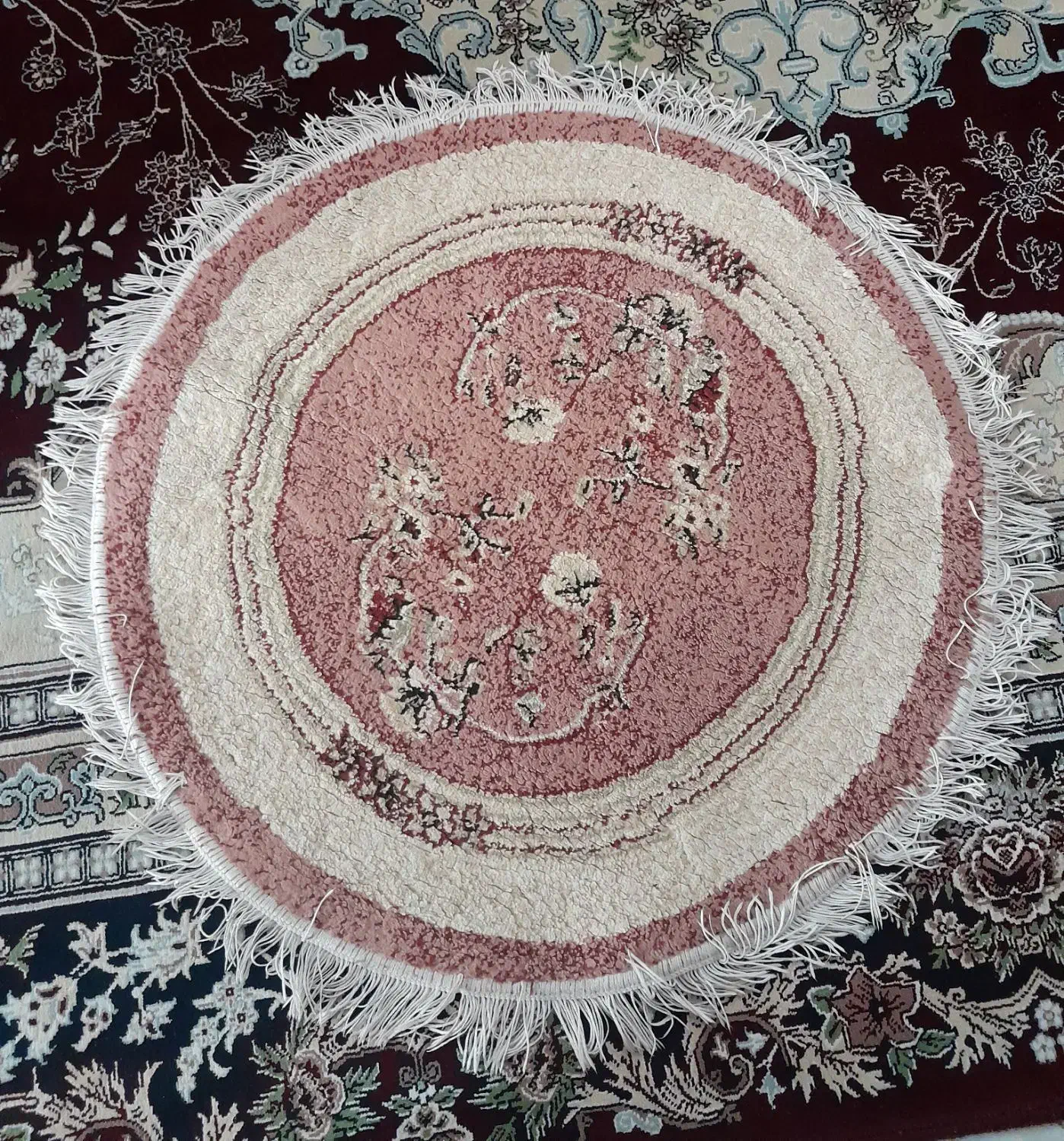 قالیچه پادری گرد|پادری|اندیشه, اندیشه فاز ۴|دیوار