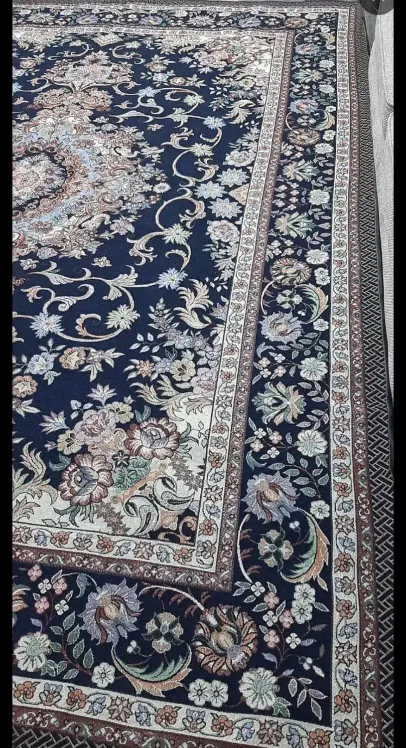 رو فرشی نو|روفرشی|تهران, آبشار تهران (دریاچه)|دیوار