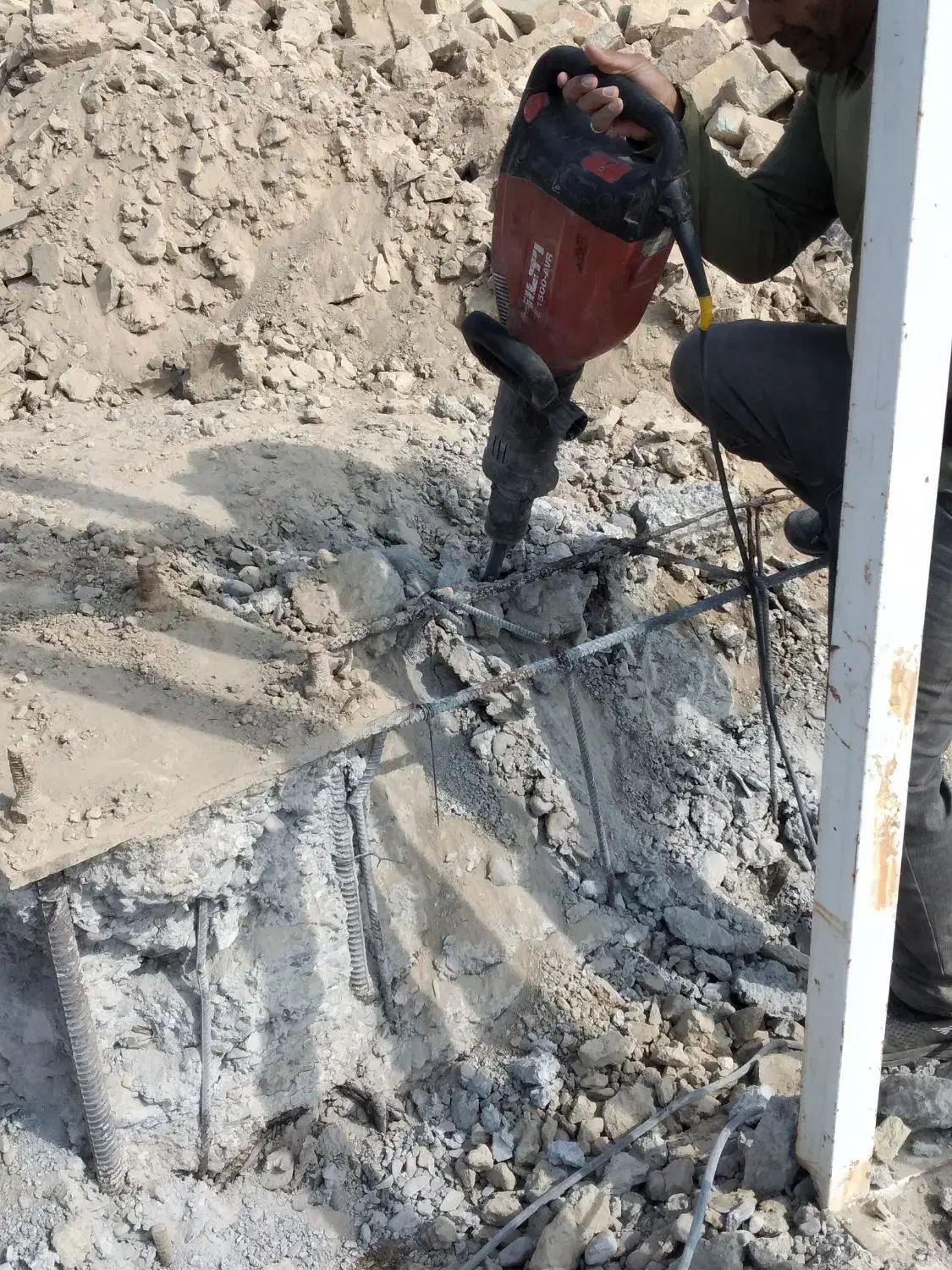 تخریب باپیکور|خدمات پیشه و مهارت|زابل, |دیوار