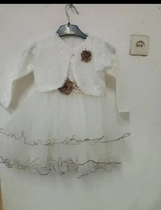 دوتالباس مجلسی بچگانه|لباس|رشت, جماران|دیوار