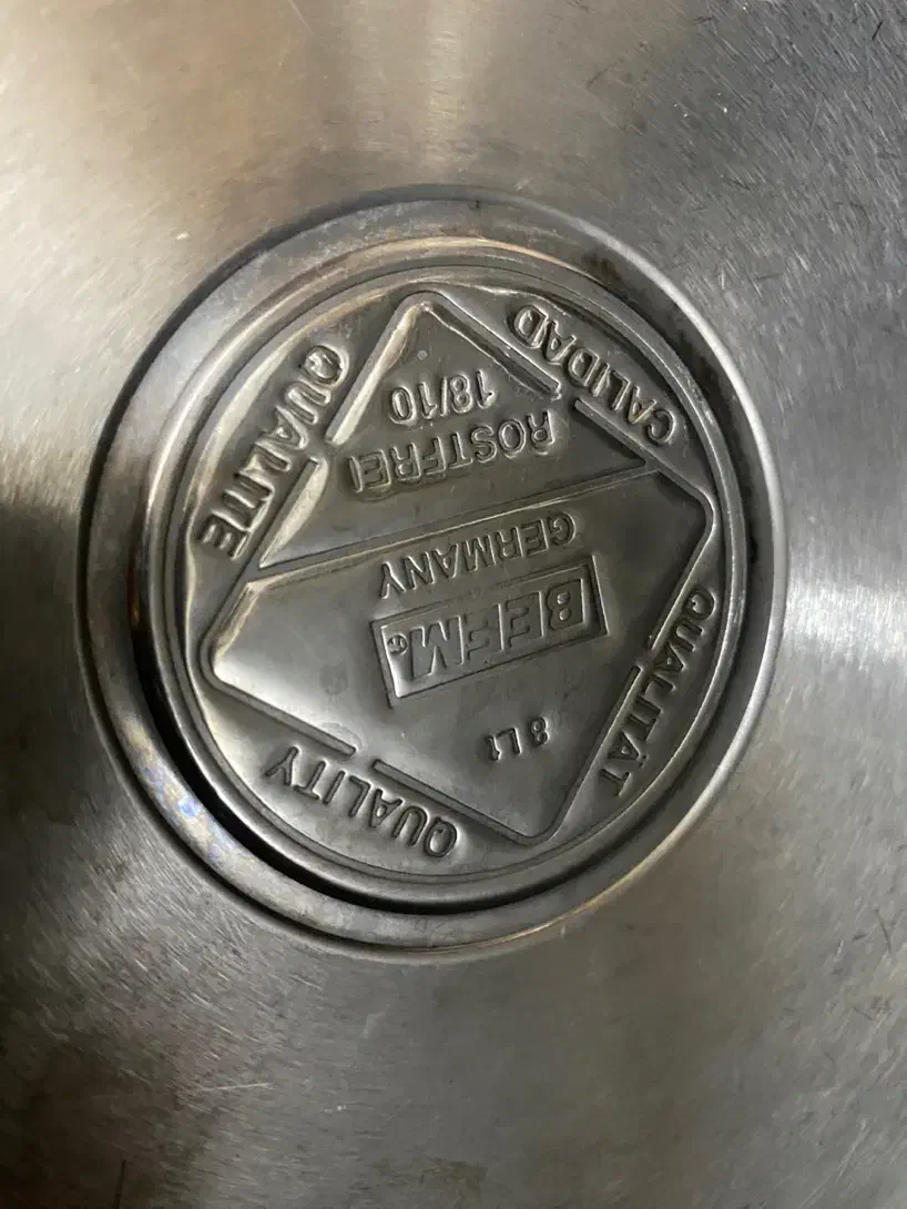 زودپز|ظروف پخت‌وپز|یزد, |دیوار