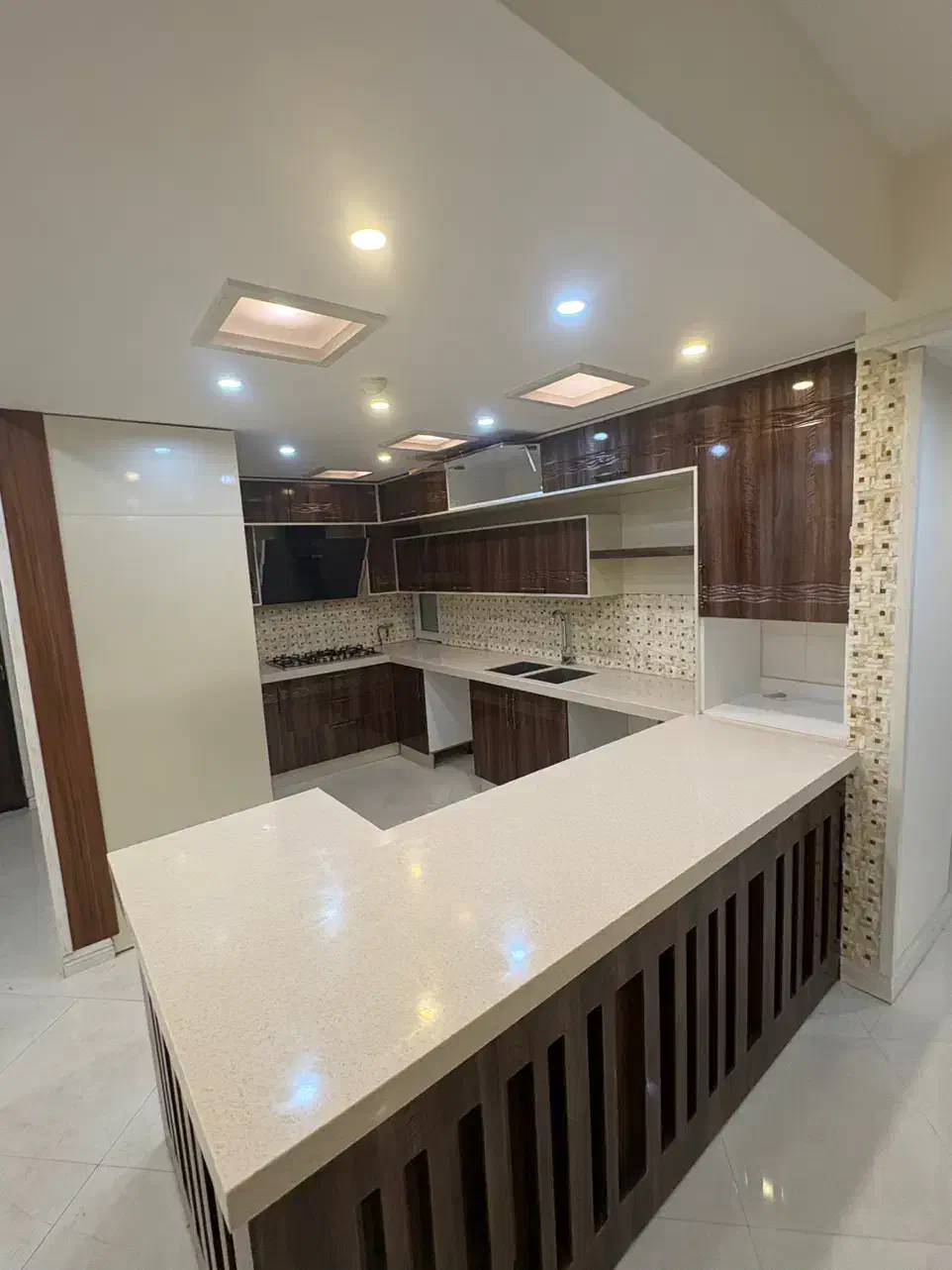 صادق اصفهانی/شیک و خاص/برای عروس های خوش سلیقه|اجارهٔ آپارتمان|کاشان, امیرکبیر|دیوار