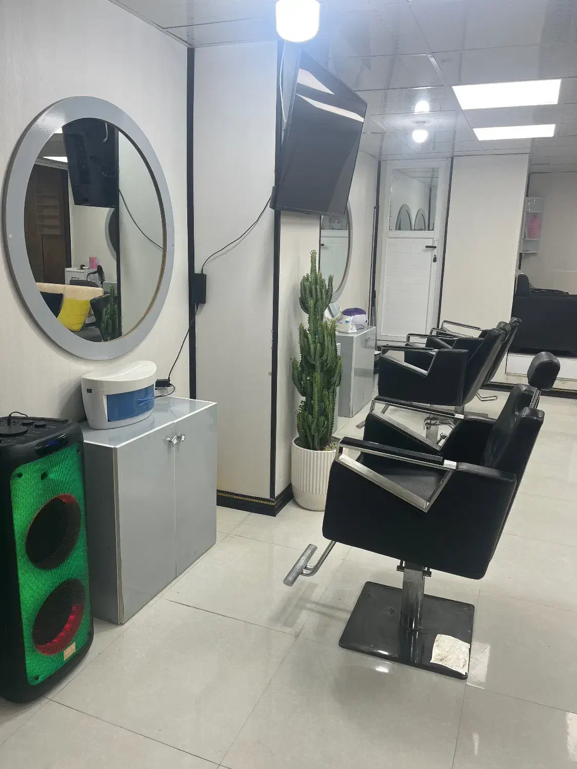 نیازمند نیروی اصلاح و شمع و اپیلاسیون|استخدام درمانی، زیبایی، بهداشتی|بندرعباس, |دیوار