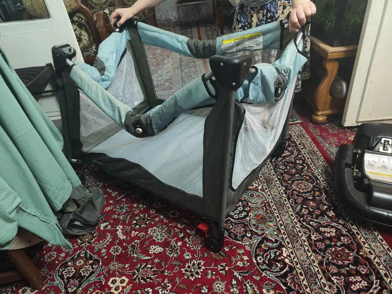 تخت بچه|تخت و صندلی بچه|رشت, سعدی (تختی)|دیوار