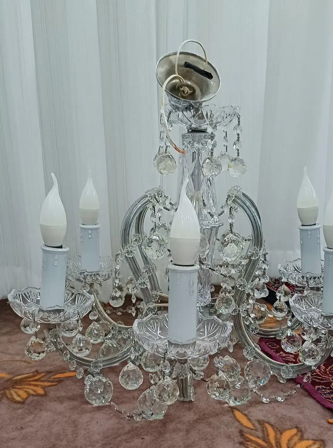 ۳ عدد لوستر کریستالی سالم، قیمت مناسب|لوستر و چراغ آویز|مشگین شهر, |دیوار