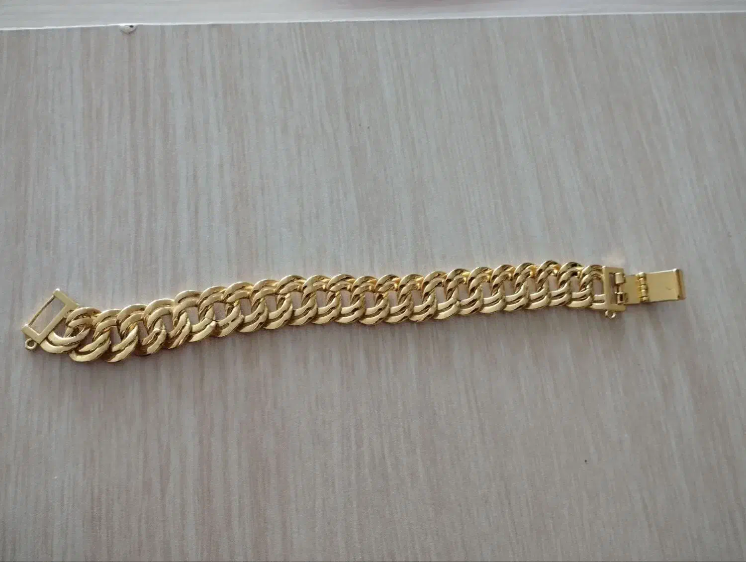 دست بند|بدلیجات|اردبیل, |دیوار