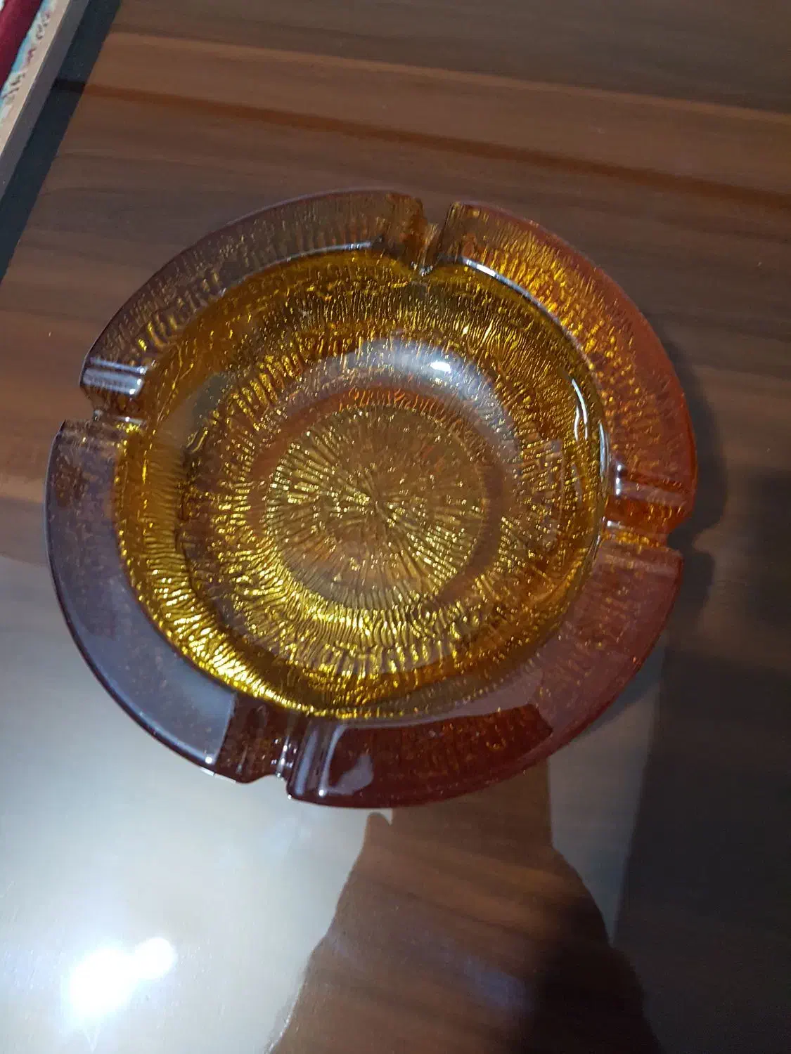 زیر سیگاری کریستال قهوه ای|صنایع دستی و سایر لوازم تزئینی|شاهینشهر, حاجی آباد|دیوار