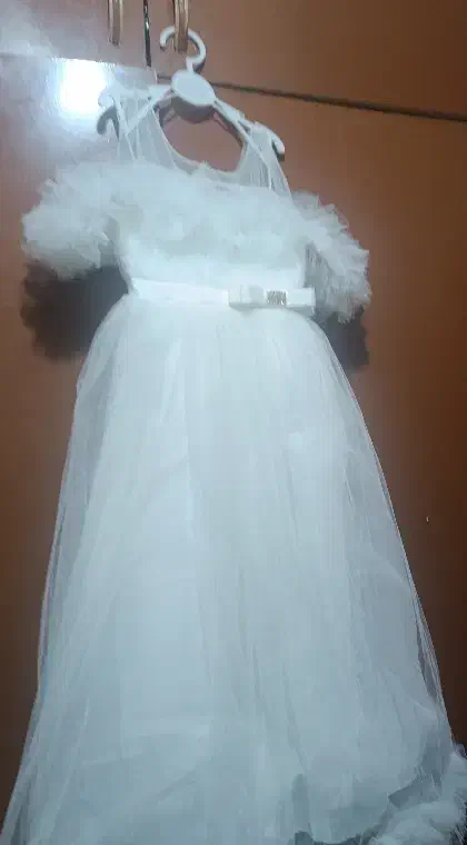 لباس عروس بچگانه|لباس|رشت, کوی بیانی|دیوار