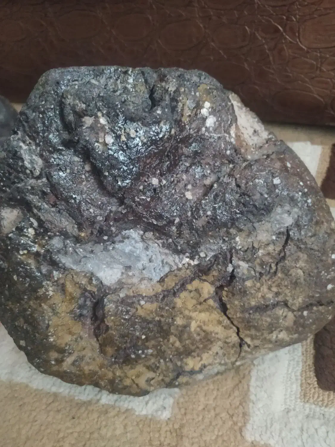 شهاب سنگ|کلکسیون اشیاء عتیقه|یزد, |دیوار