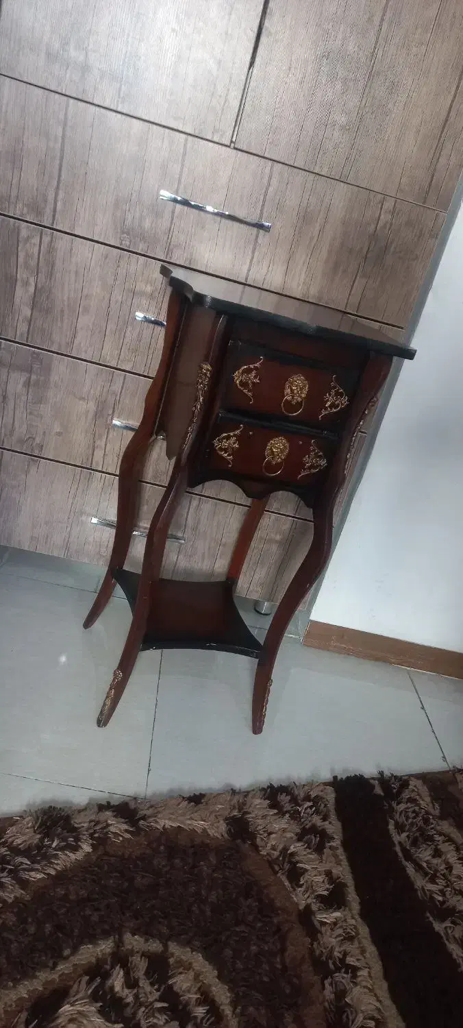 میز تلفن|میز تلفن|دماوند, گیلاوند|دیوار