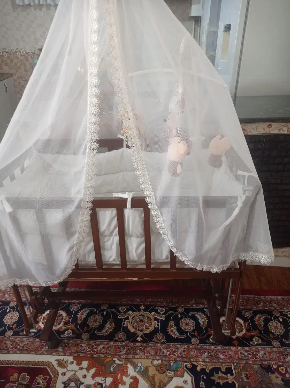 تخت کنار مادر|تخت و صندلی بچه|خسروشاه, |دیوار