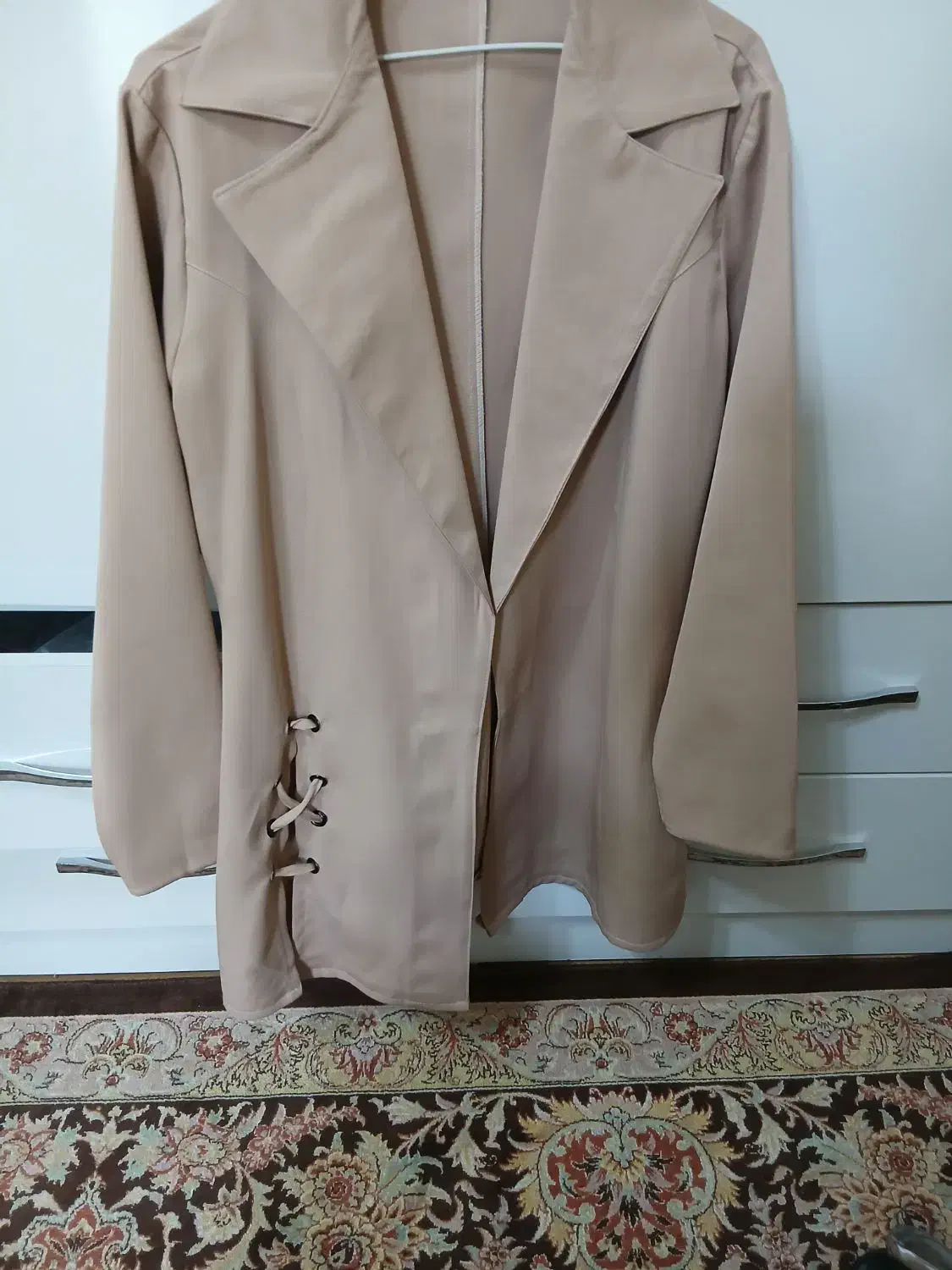 کت مجلسی|لباس|رشت, چمارسرا|دیوار