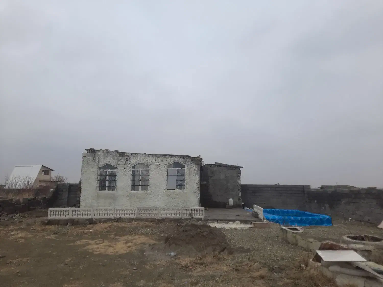 فروش ویلا باغ ۱۰۰۰ متری دارای اب برق ساخت|فروش خانه و ویلا|ارومیه, |دیوار