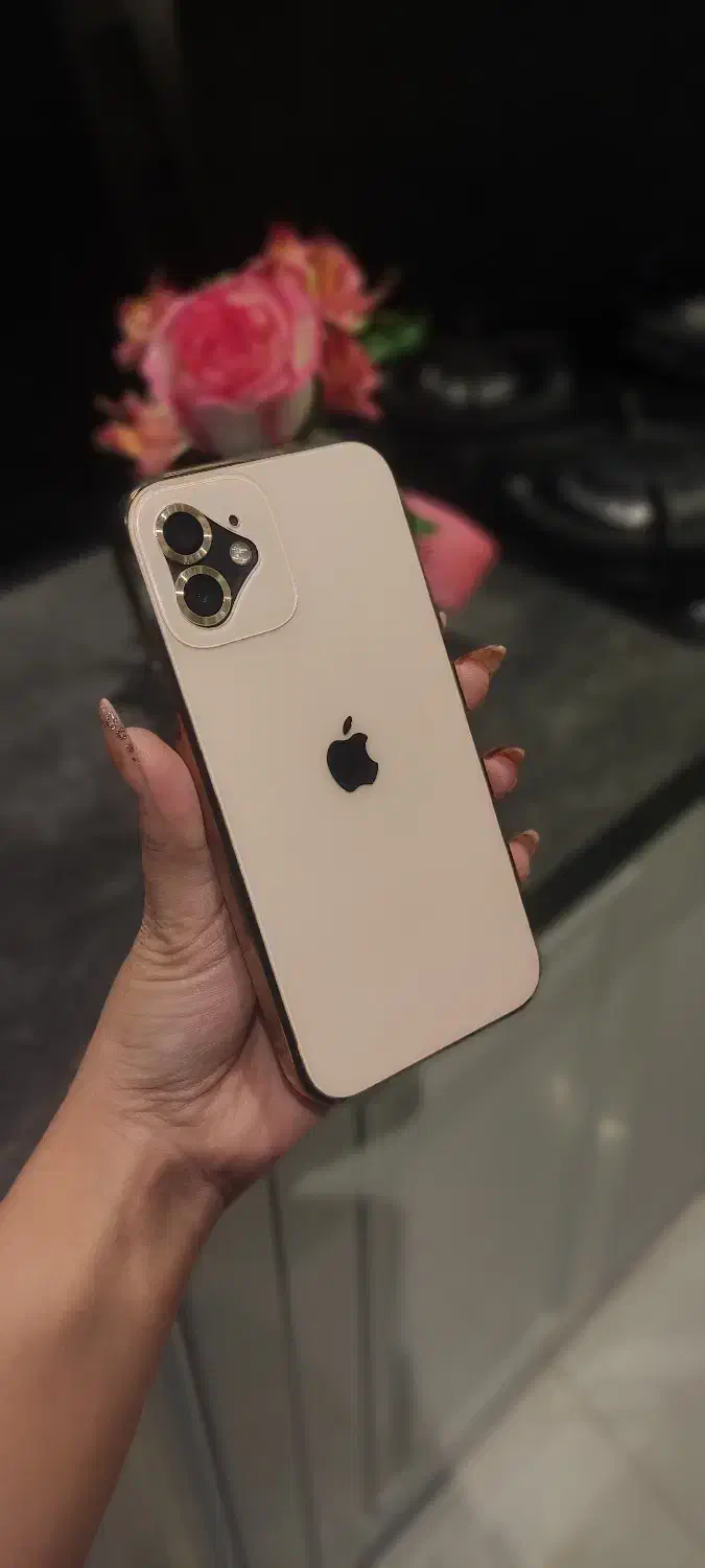 آیفون 12 نرمال با آدابتور ، کابل و گارد اشانتیون|موبایل|مشهد, کوثر|دیوار