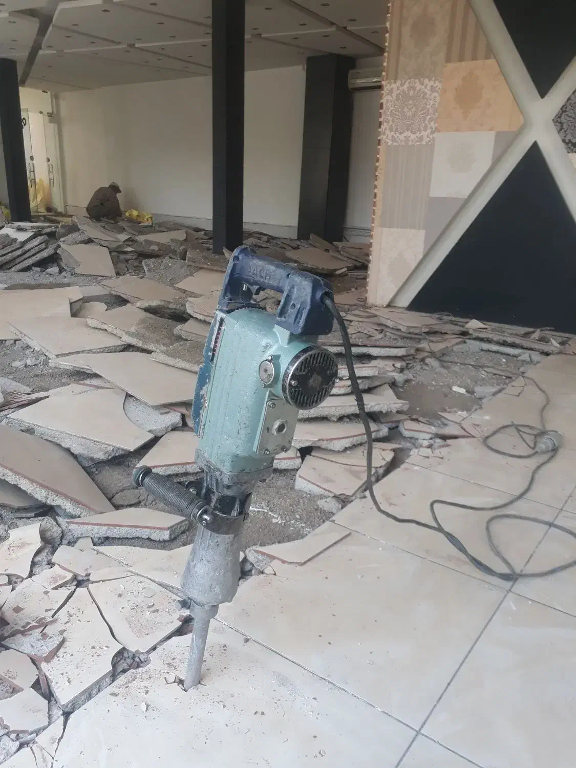 تخریب وبتن کنی سید|خدمات پیشه و مهارت|مرند, |دیوار