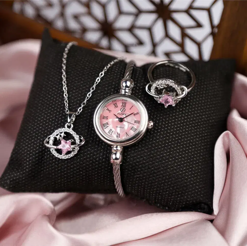 ست دخترانه ساعت و گردنبند و انگشتر Moon&Star مدل|ساعت|شیراز, شهرک سراج|دیوار