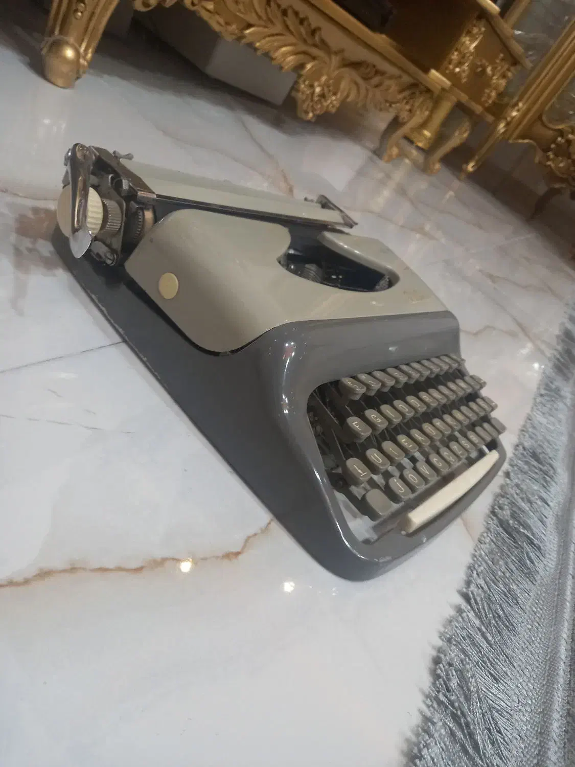 ماشین تایپ|کلکسیون اشیاء عتیقه|تهران, تهرانسر شرقی|دیوار