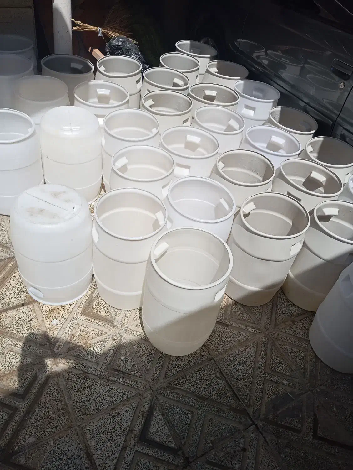 بشکه های ۳۰ لیتری|ظروف نگهدارنده، پلاستیکی، یک‌بارمصرف|سنندج, |دیوار