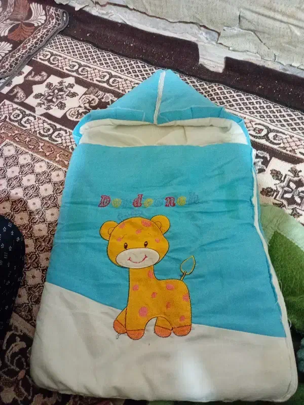 قنداق فرنگی|کالسکه و لوازم جانبی|رامشیر, |دیوار