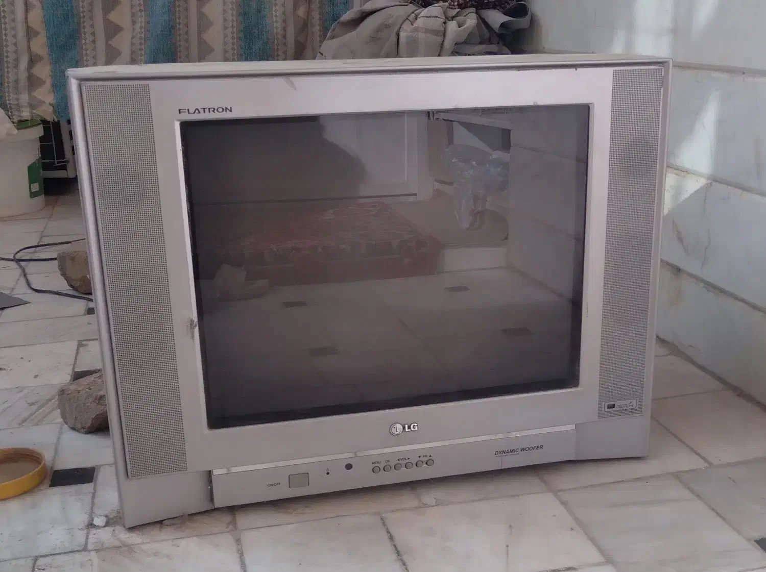 تلویزیون سالمو تمیز|تلویزیون و پروژکتور|قم, هفت تیر|دیوار