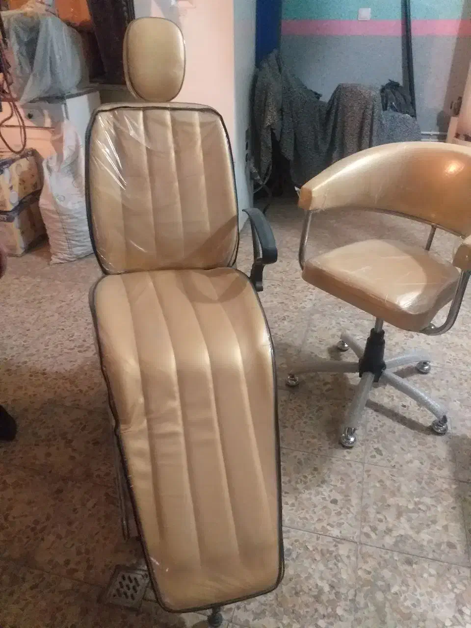 صندلی آرایشگاه|آرایشگاه و سالنهای زیبایی|مرند, |دیوار